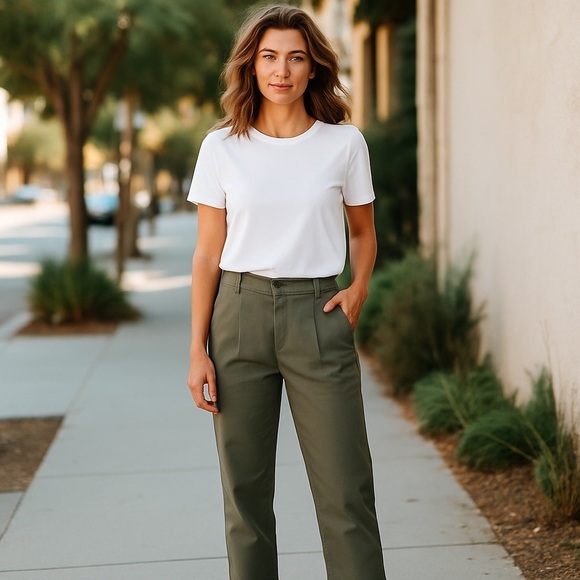 L.L. Bean Signature Chino Pants Women’s 4 Olive Green 100% Cotton Straight Leg - Picture 1 of 8